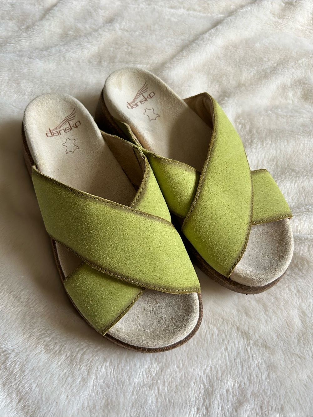 Dansko green bridget platform crisscross sandals womens 38 US 7.5-8